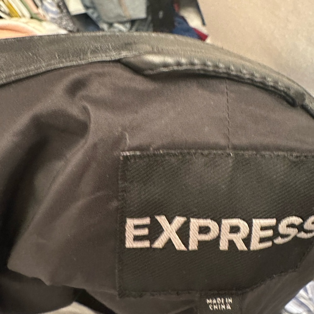 Women's Black Leather Jacket - Picture 5 of 5